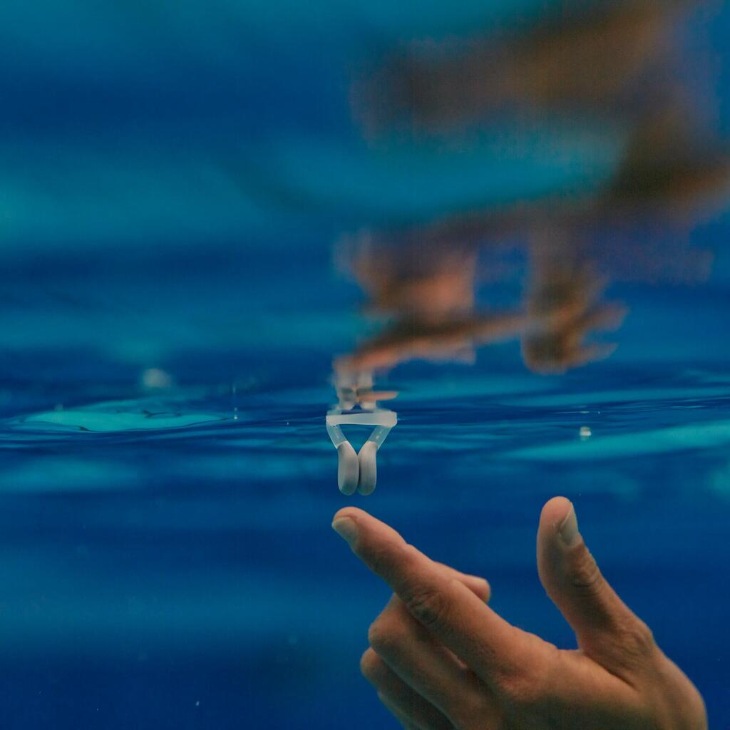 PINCE NEZ FLOTTANT SERRE DE NATATION ARTISTIQUE - GRIS