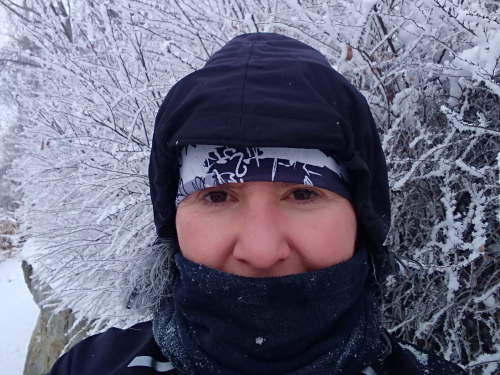  Murielle Chauviteau enneigée lors d'une course hivernale