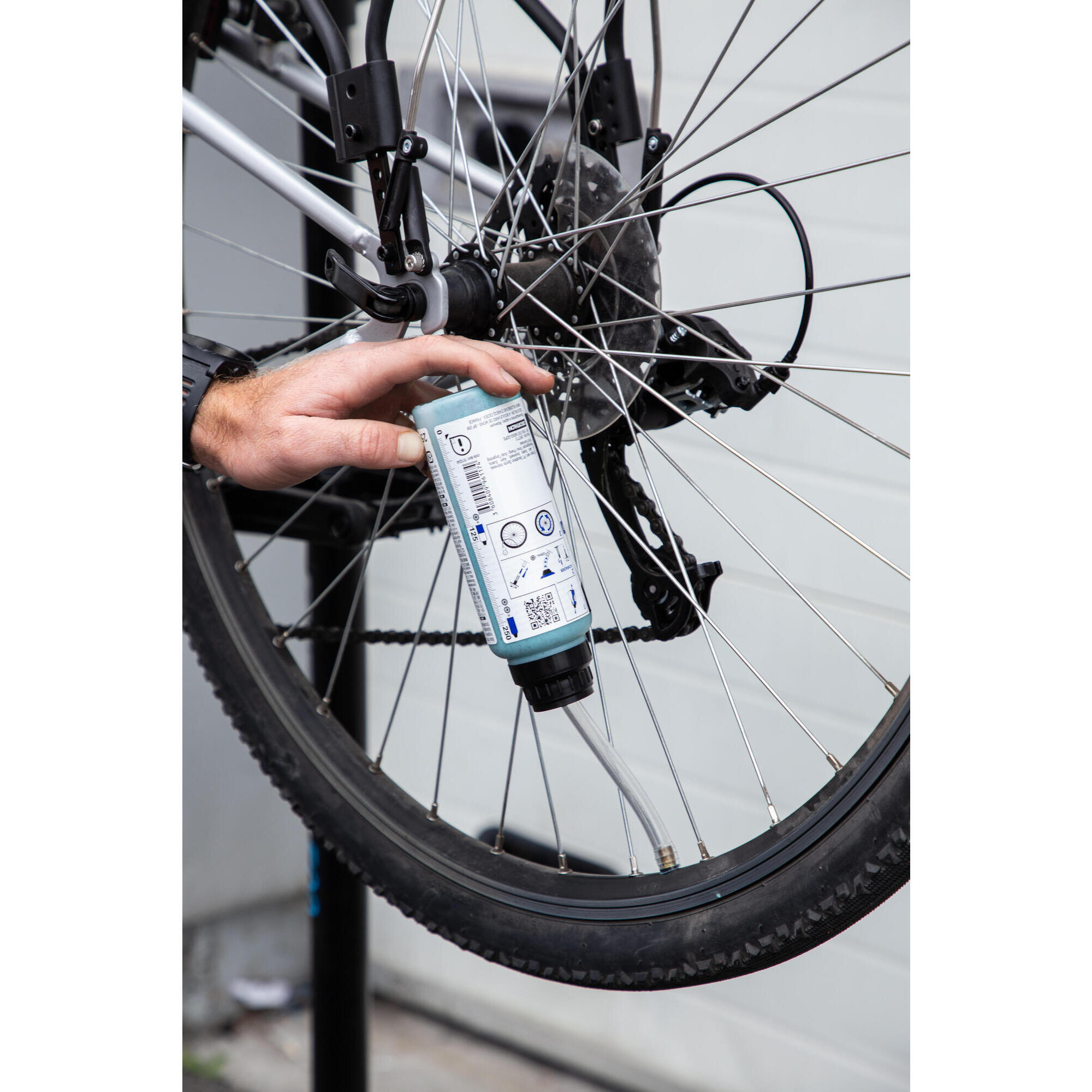 ANTI-PUNCTURE LIQUID FOR BICYCLE INNER TUBE