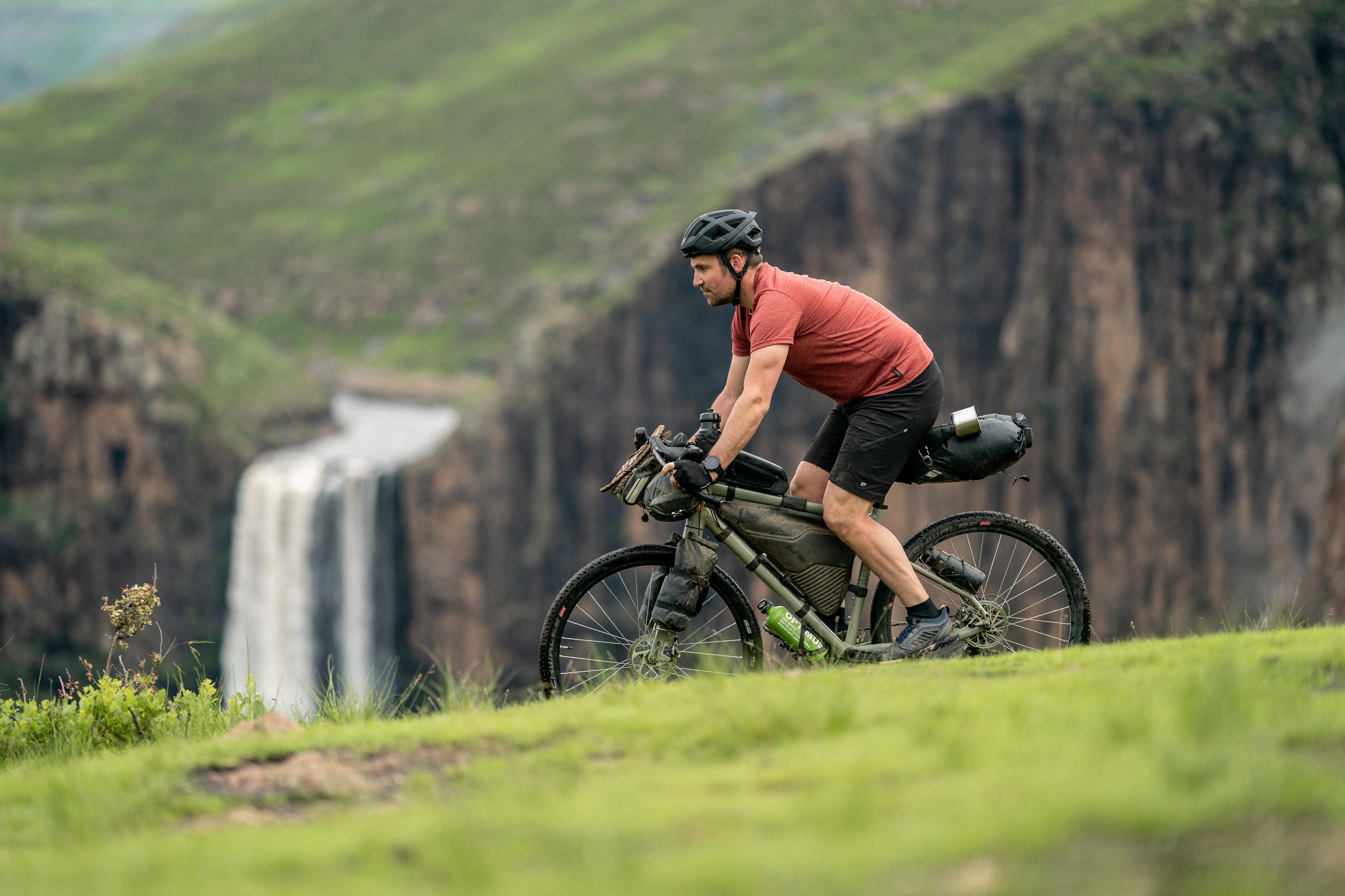 huffy hardtail mountain trail bike