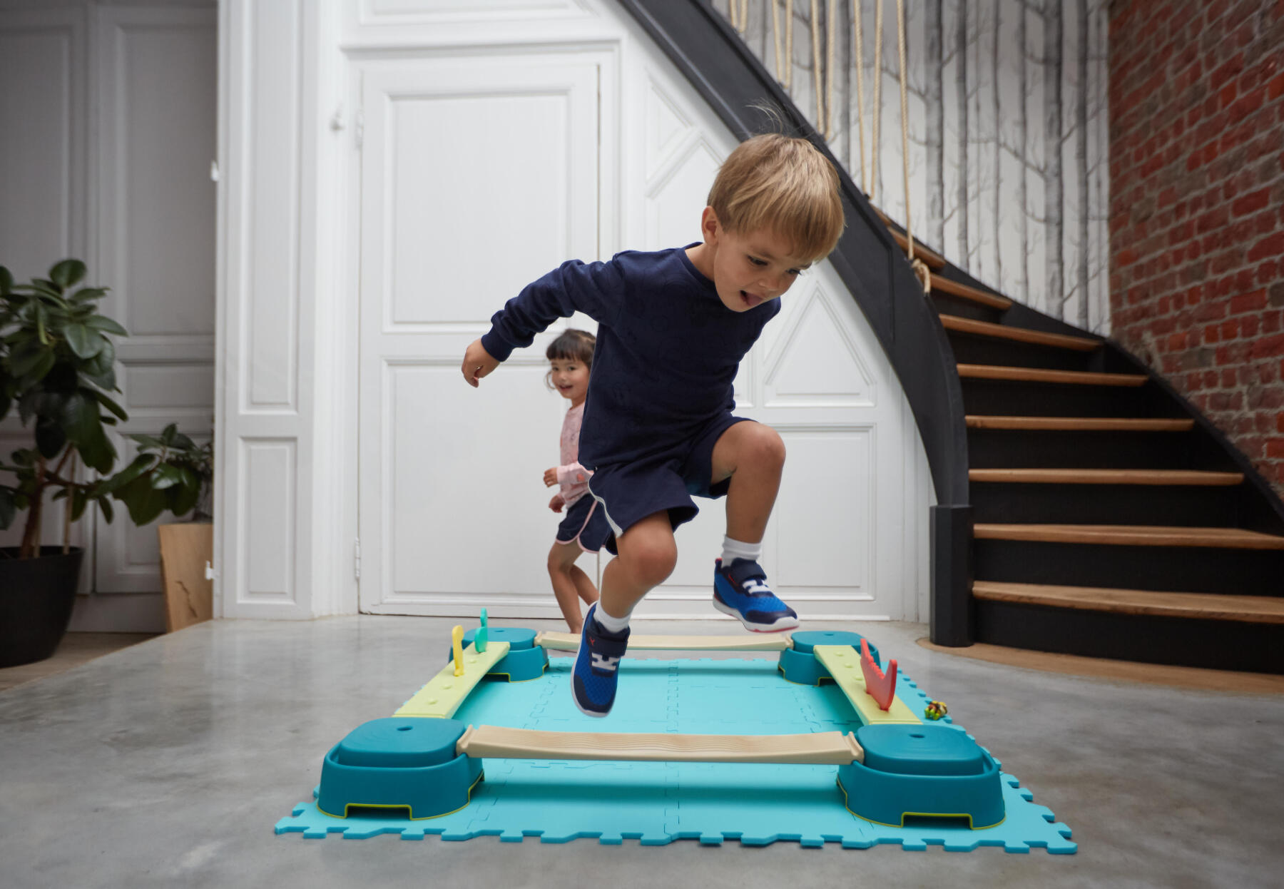 Baby Gym à la maison : Comment améliorer l'équilibre de votre enfant ?