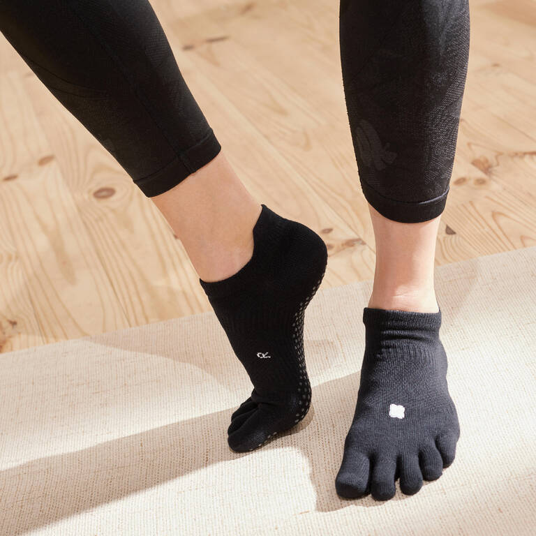 Non-Slip Yoga Toe Socks - Black - Decathlon