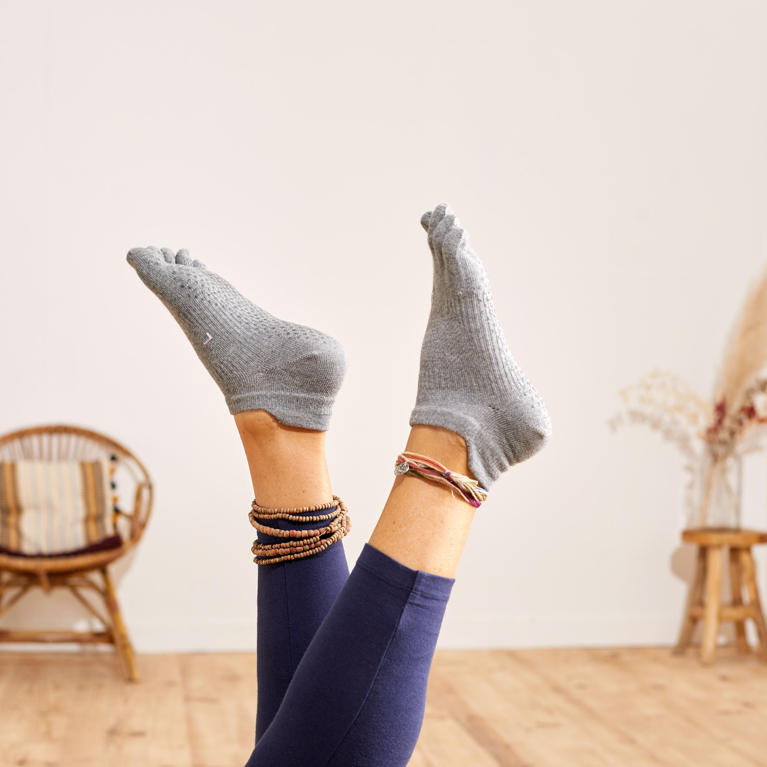 Non-Slip Yoga Toe Socks - Mottled Grey 3/3