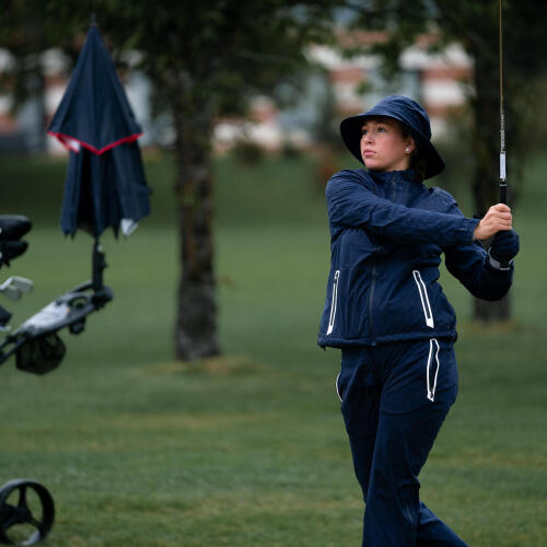 SWINGING IN THE RAIN !