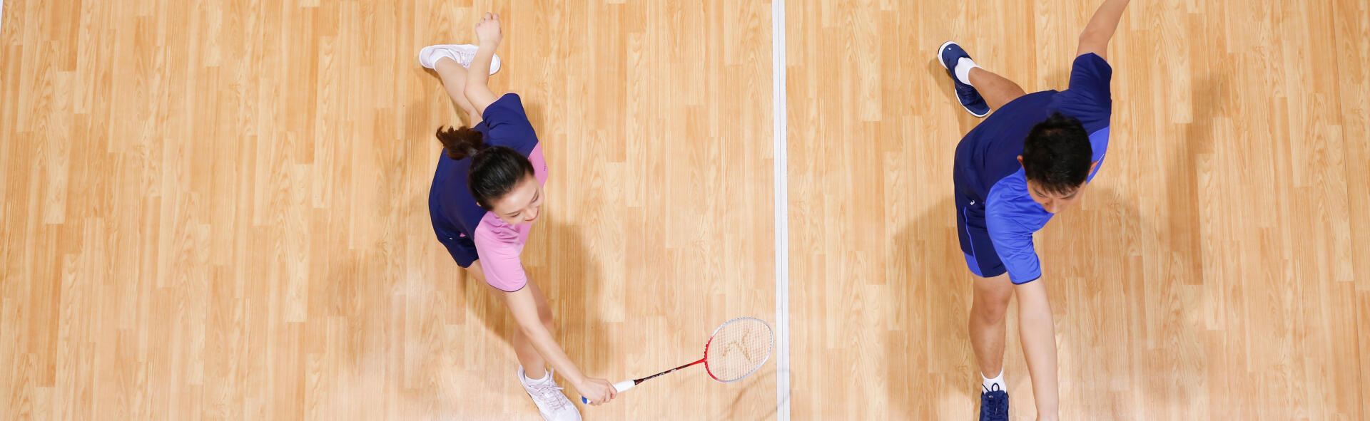 Comment mettre un surgrip sur une raquette de badminton ? 