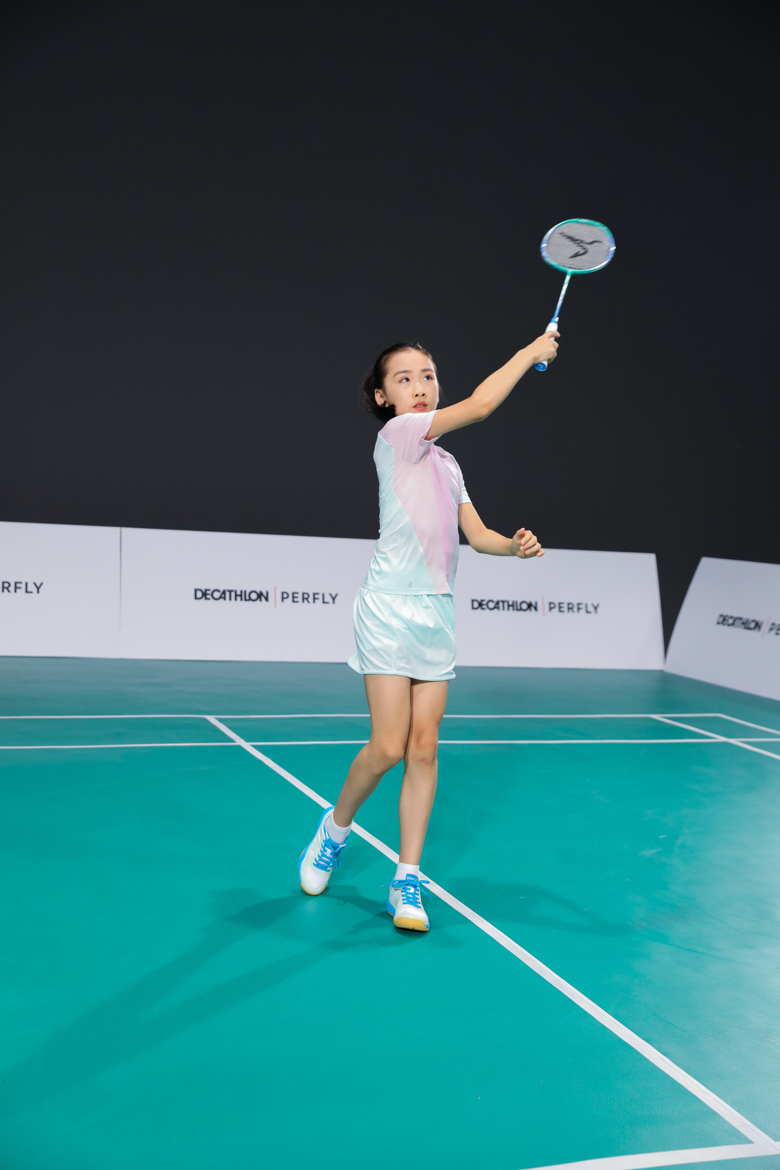Decathlon shoes for badminton clearance