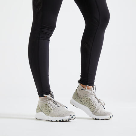 Кроссовки для фитнеса женские бежевые 520