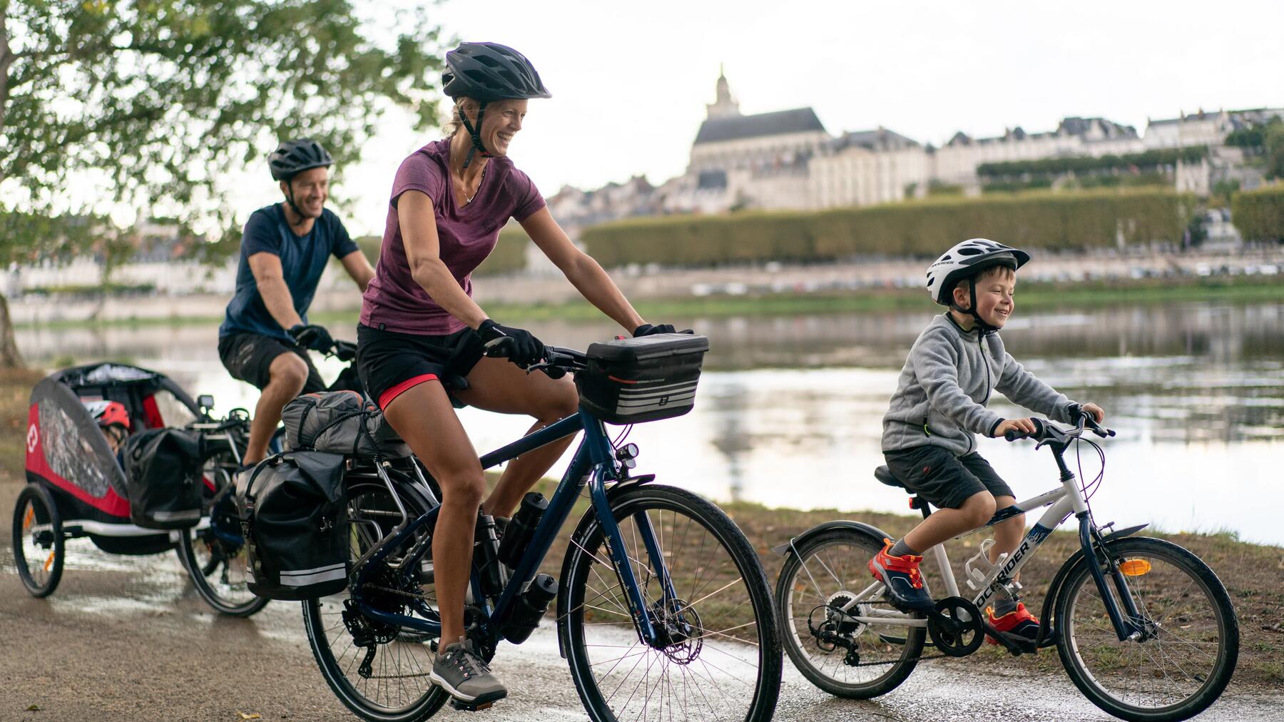 Familie op de fiets