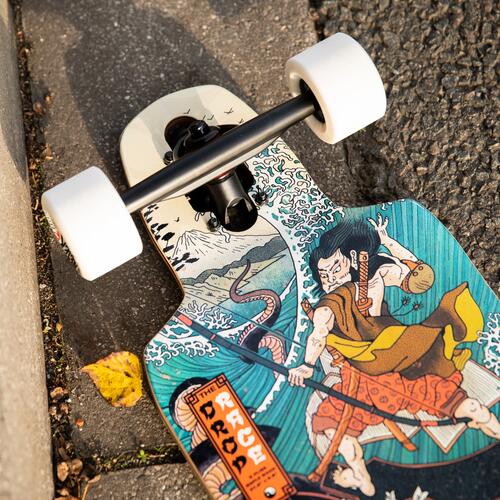 Spodná časť longboardu, kolieska a trucky