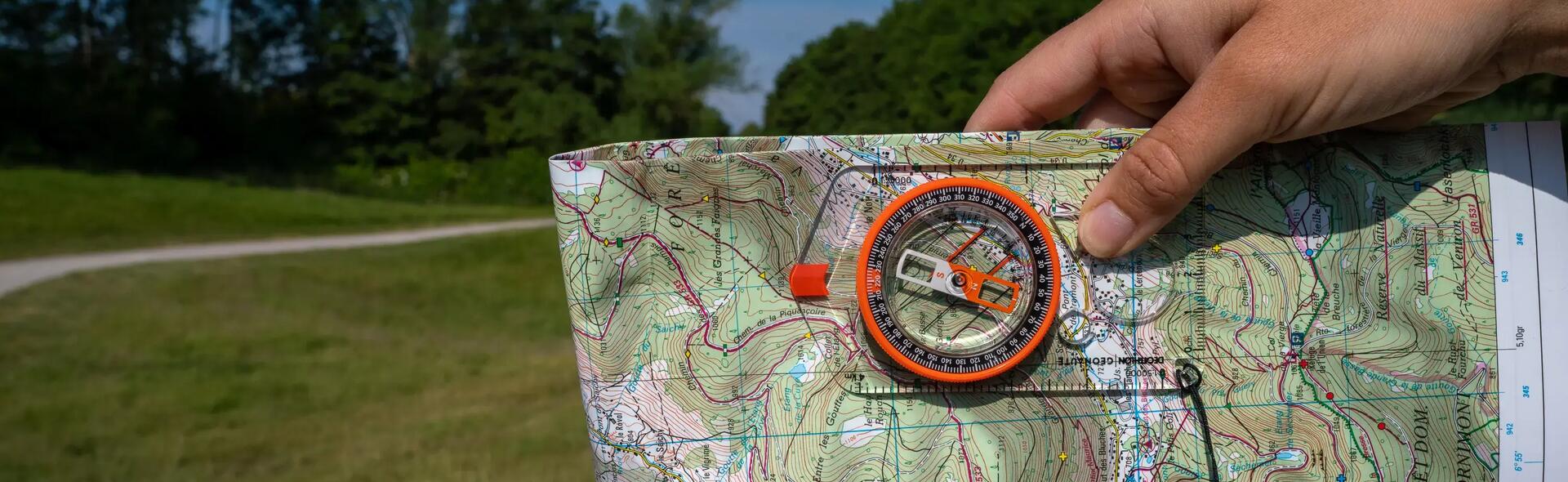 COMPASSES AND ELECTRONICS EQUIPEMENT
