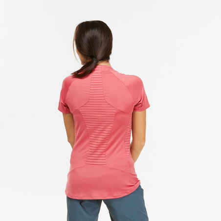 Camiseta de montaña y trekking manga corta Mujer Quechua MH500 rosa