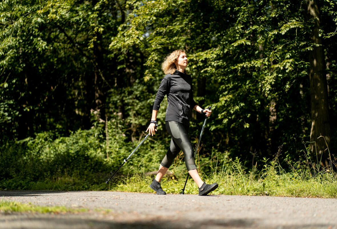 Nordic Walking sau mersul nordic: ce este, beneficii, antrenament