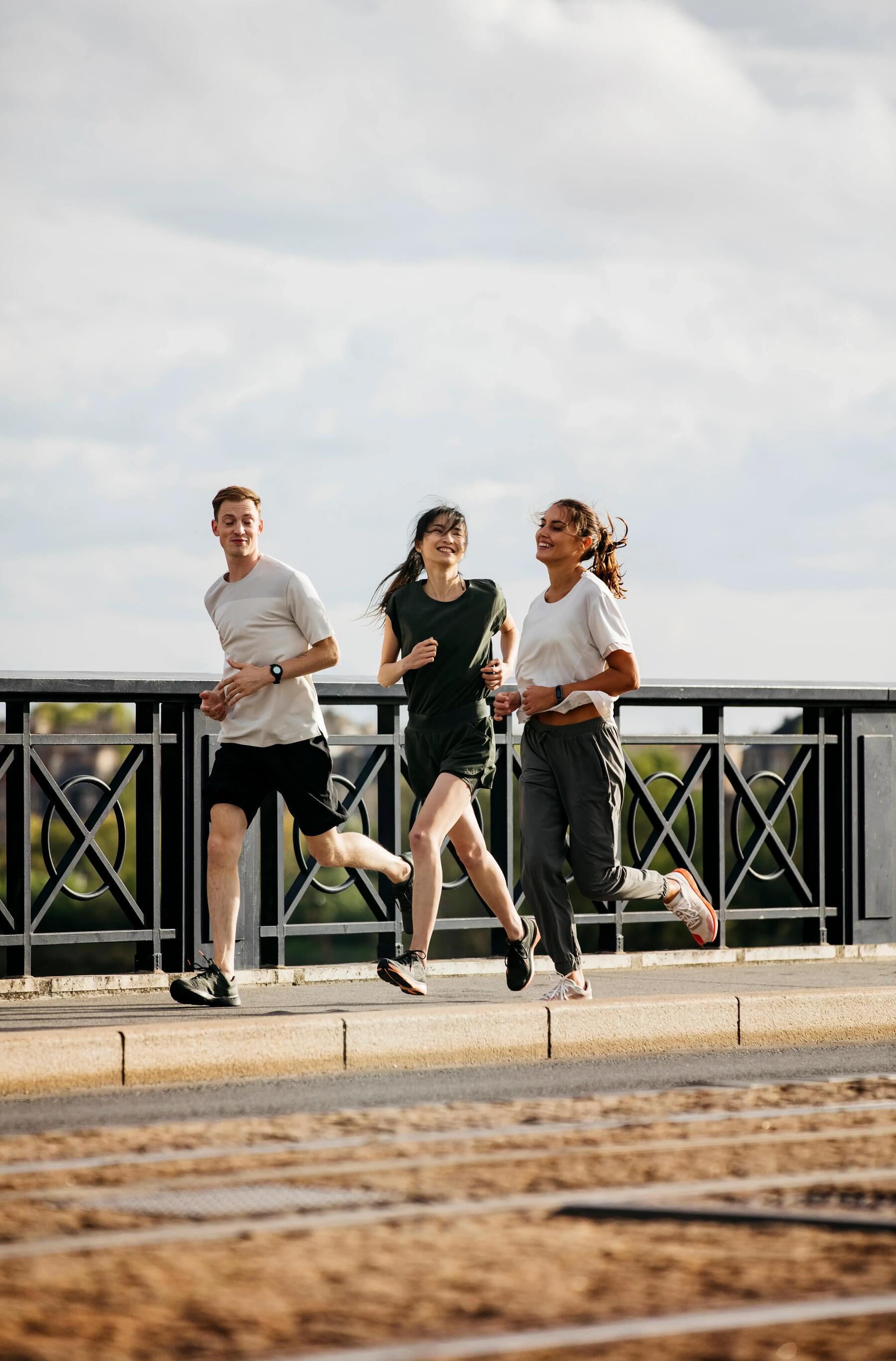 Drei Menschen Joggen