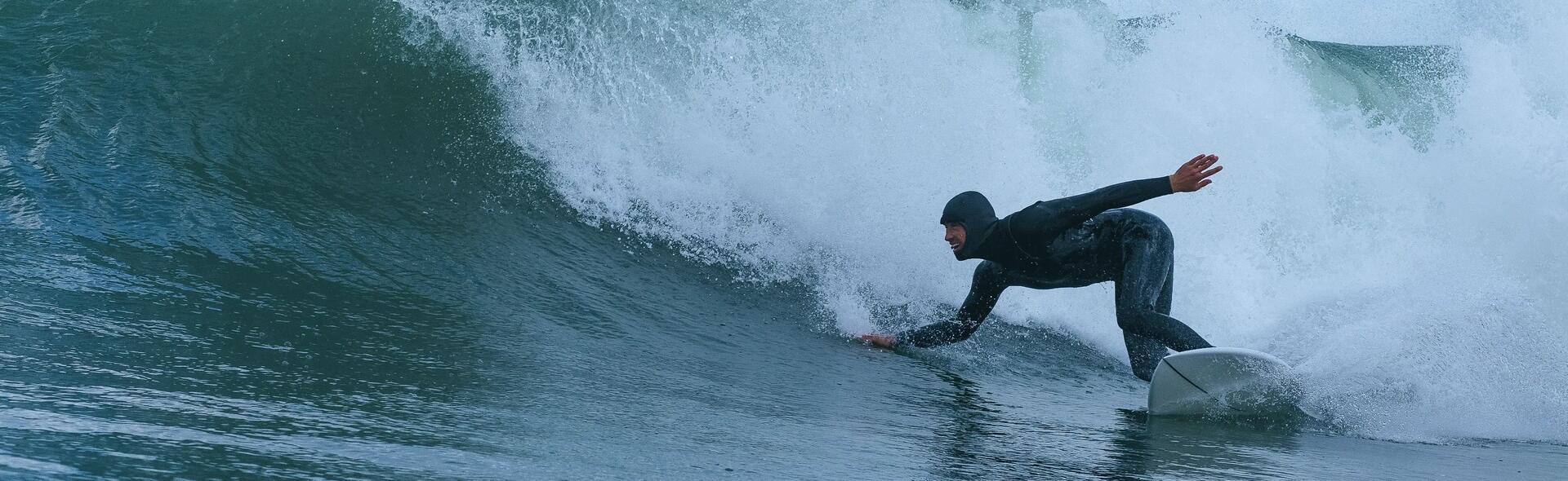7 conseils pour se motiver à surfer en hiver 