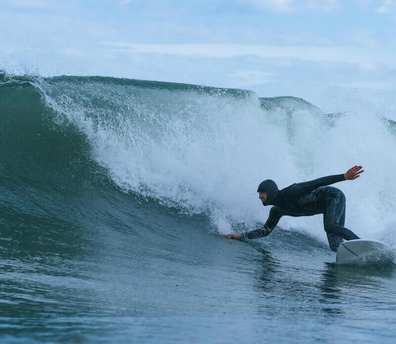 7 conseils pour se motiver à surfer en hiver