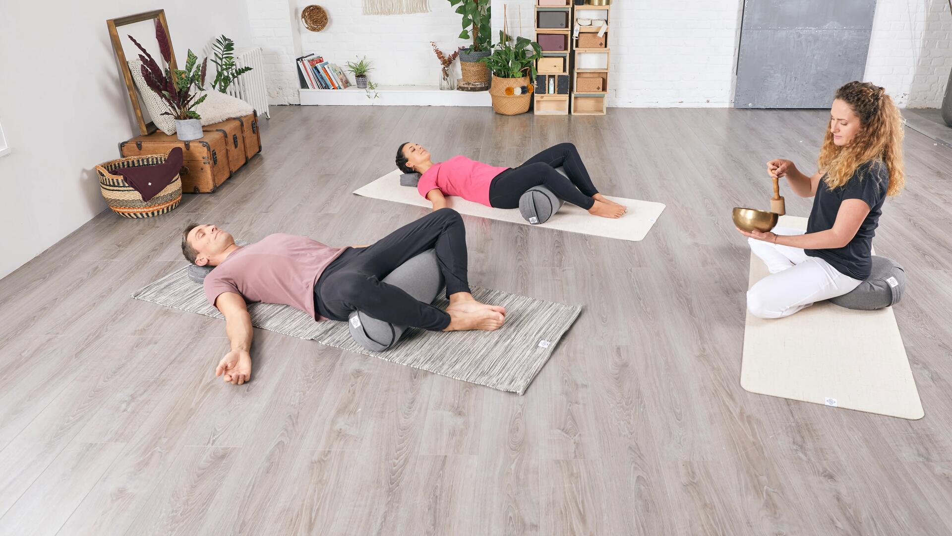 yoga esterilla hombre