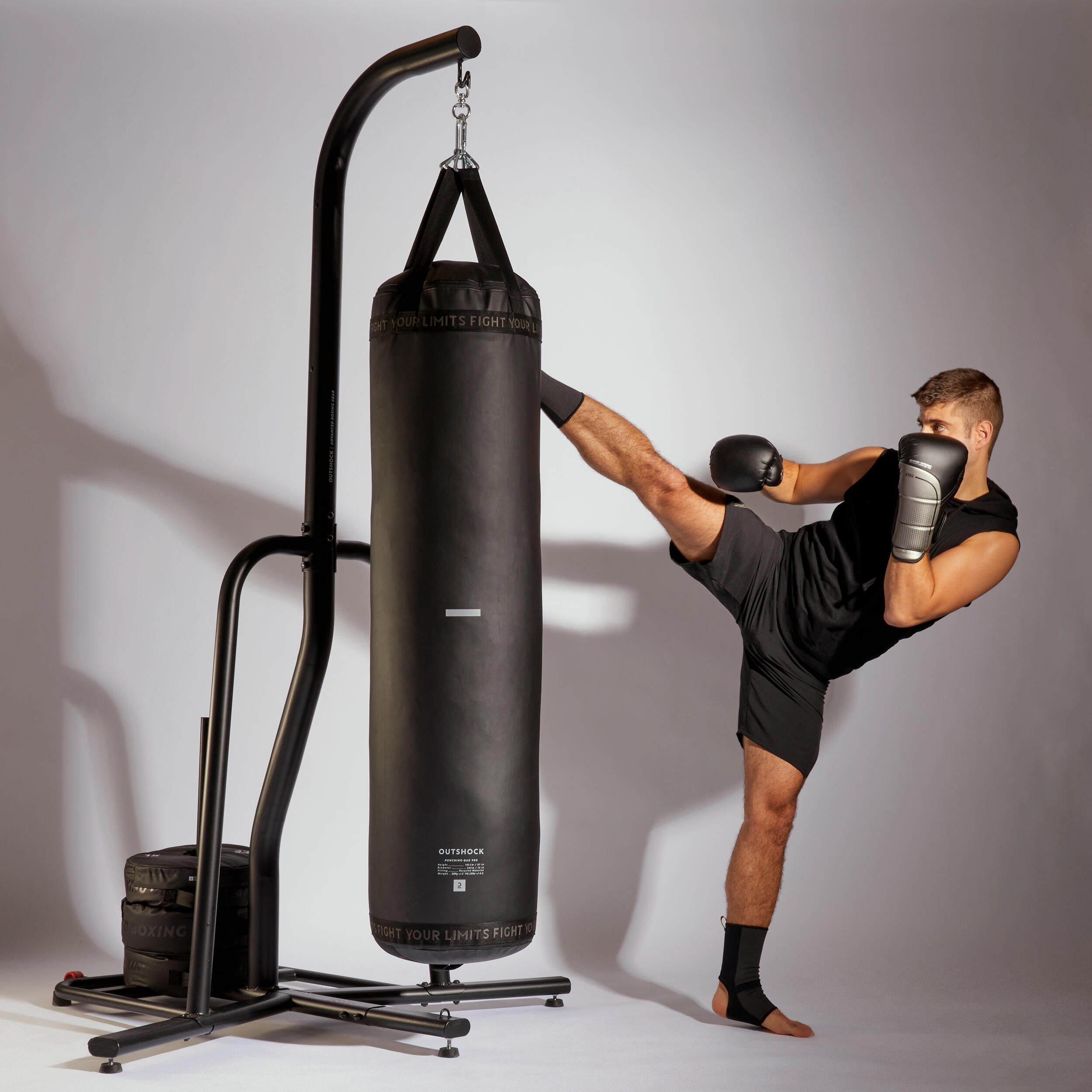 Saco de boxeo kick boxing pesado Outshock 900 negro Decathlon