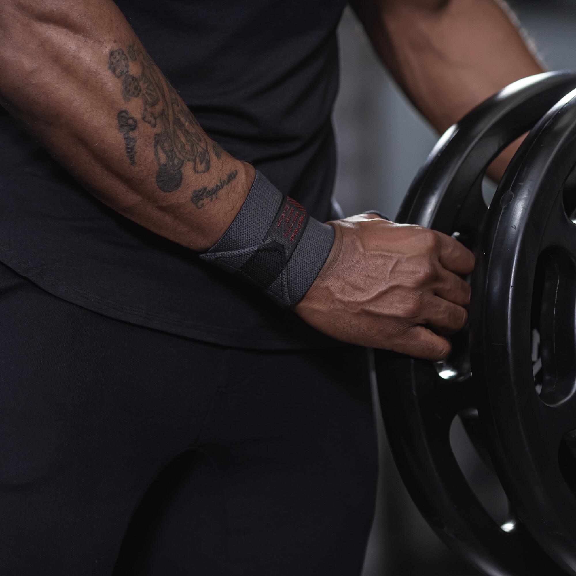 МАНЖЕТА НА ЗАПЯСТЬЕ БОДИБИЛДИНГ DOMYOS