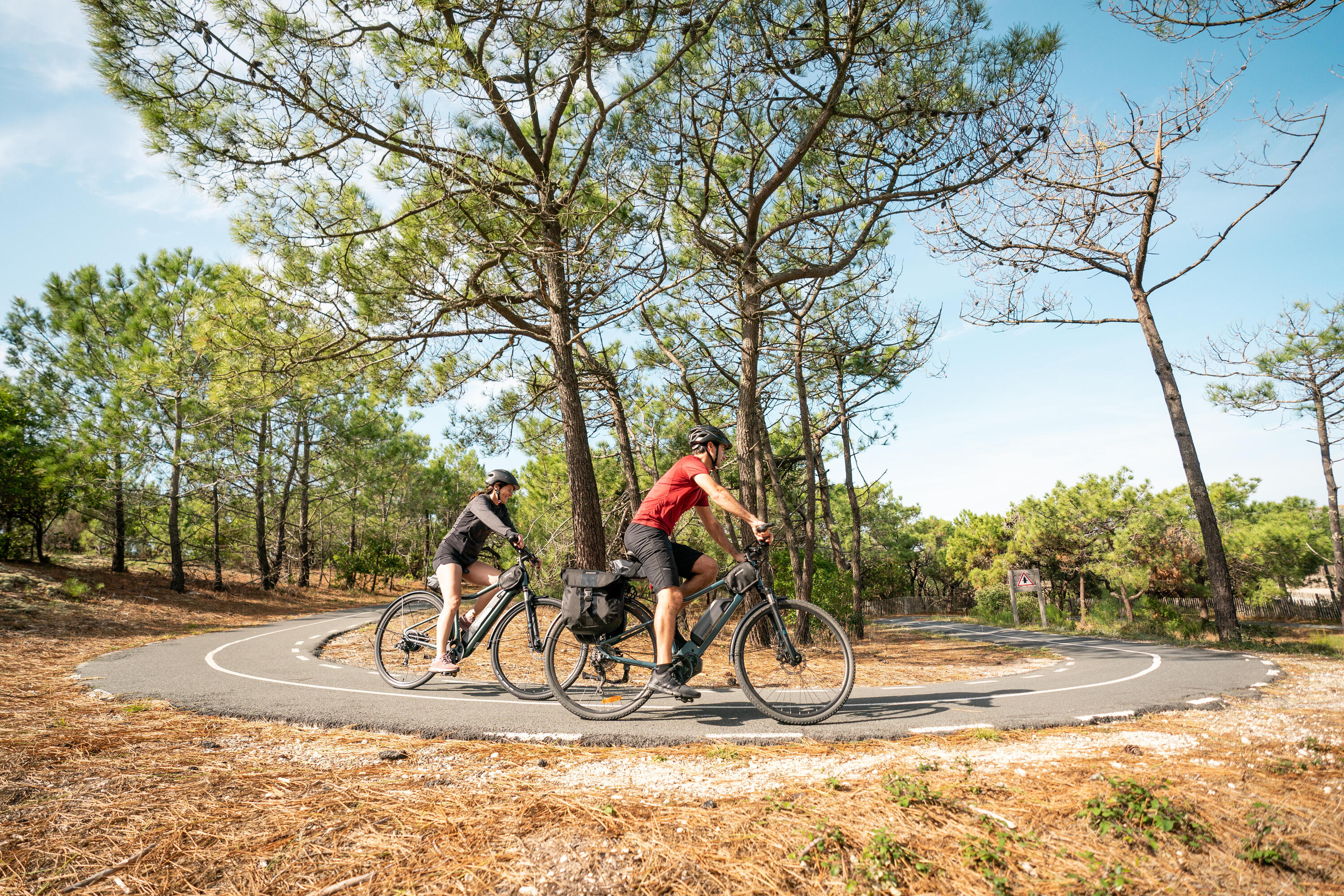 Second Hand - Bici trekking a pedalata assistita RIVERSIDE 540 E azzurra 26/29
