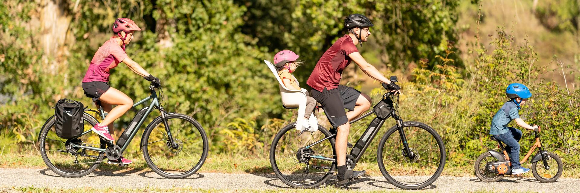 familie op fietstocht