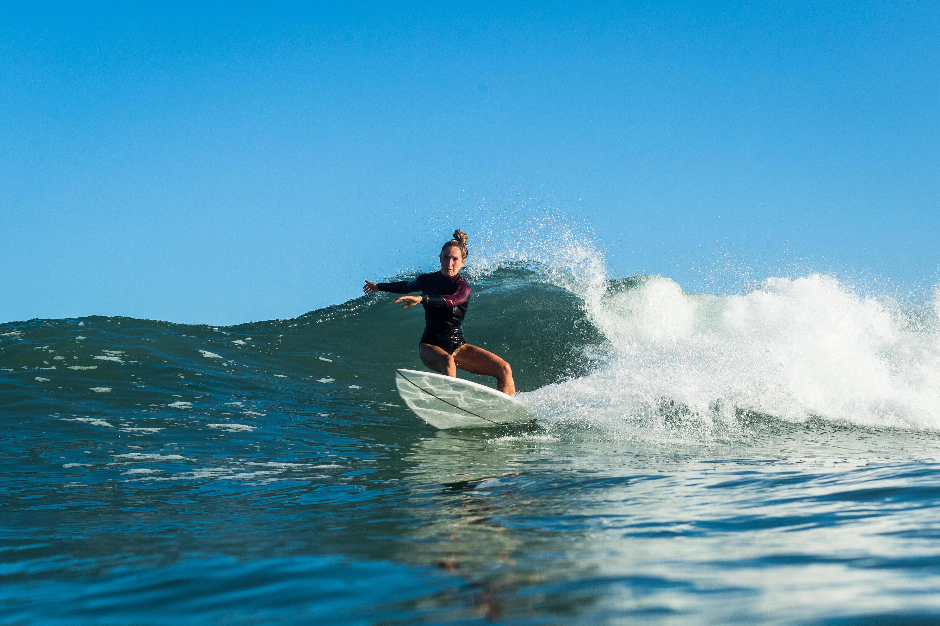 SHORTBOARD VOOR SURFEN 900 6'3" 35 L. Geleverd met 3 FCS2-vinnen 15/19