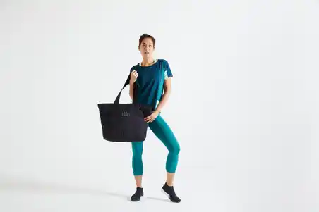 The sport tote: a must-have for your fitness kit. For the gym... or anywhere!