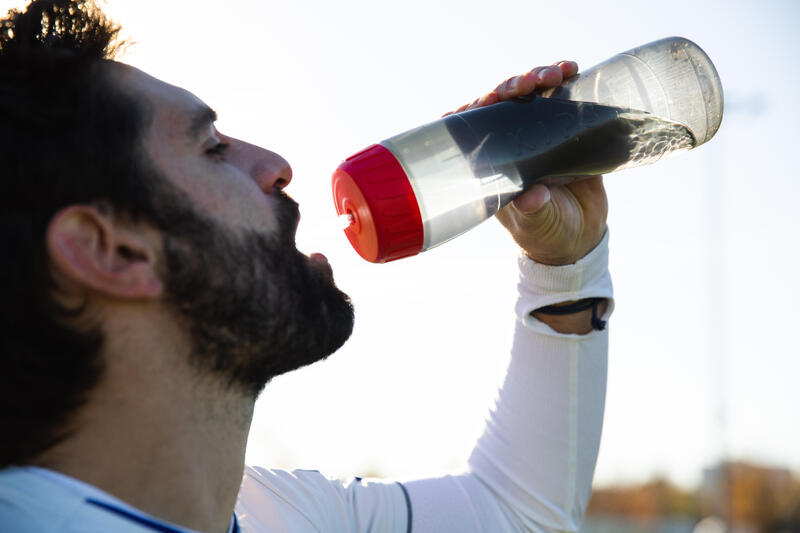 Wat eet en drink je het beste rond je voetbalwedstrijd?