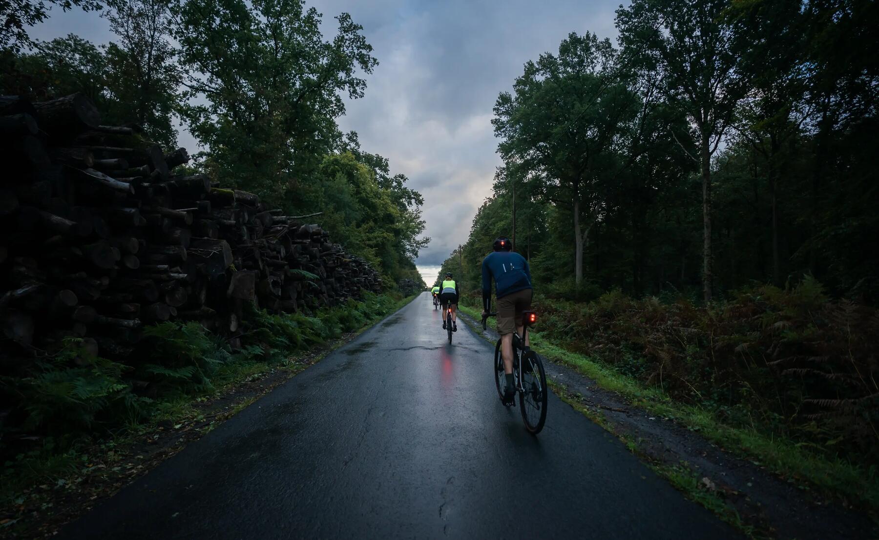 5 accessoires indispensables pour le vélo de route