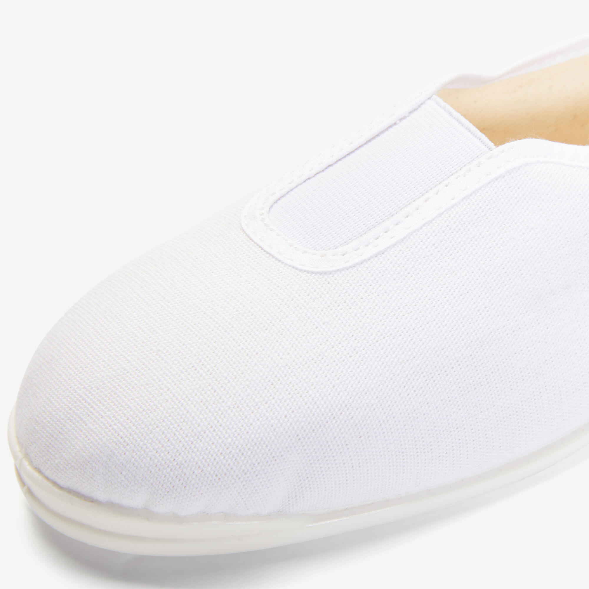 Girls' and boys' gym slippers in white fabric