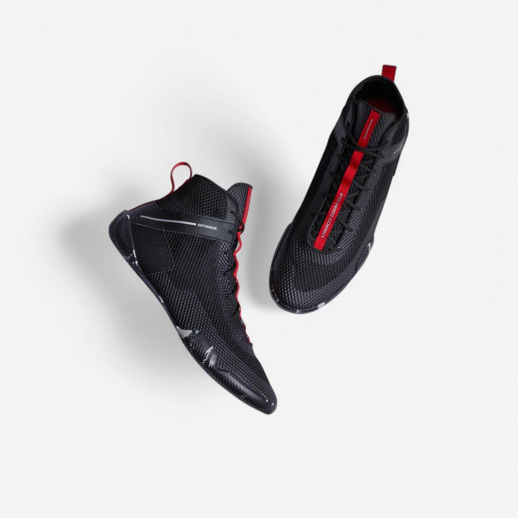 Chaussures de boxe anglaise 500 noires, légères et flexibles.