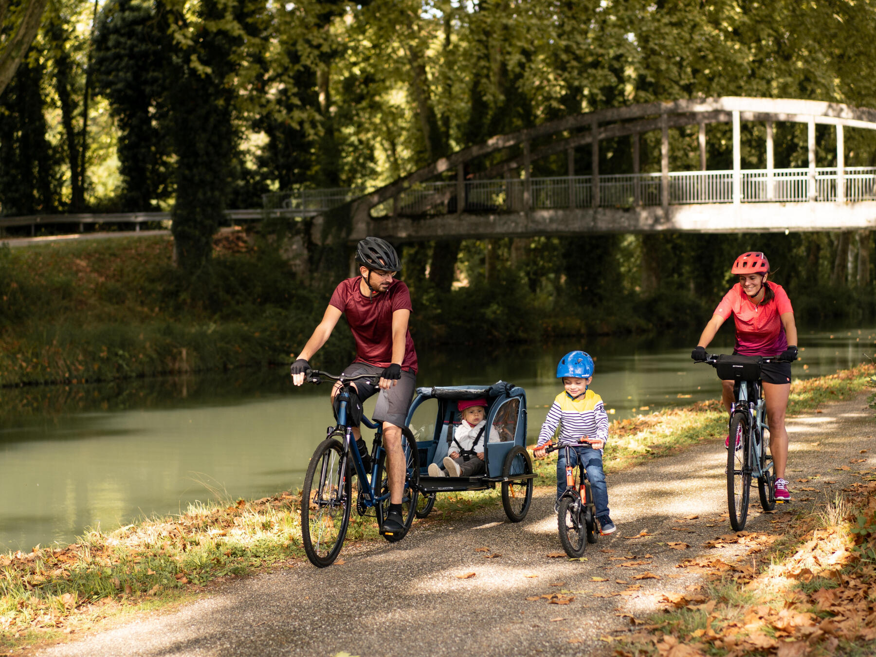 Partir en voyage à vélo avec des enfants : comment faire ?