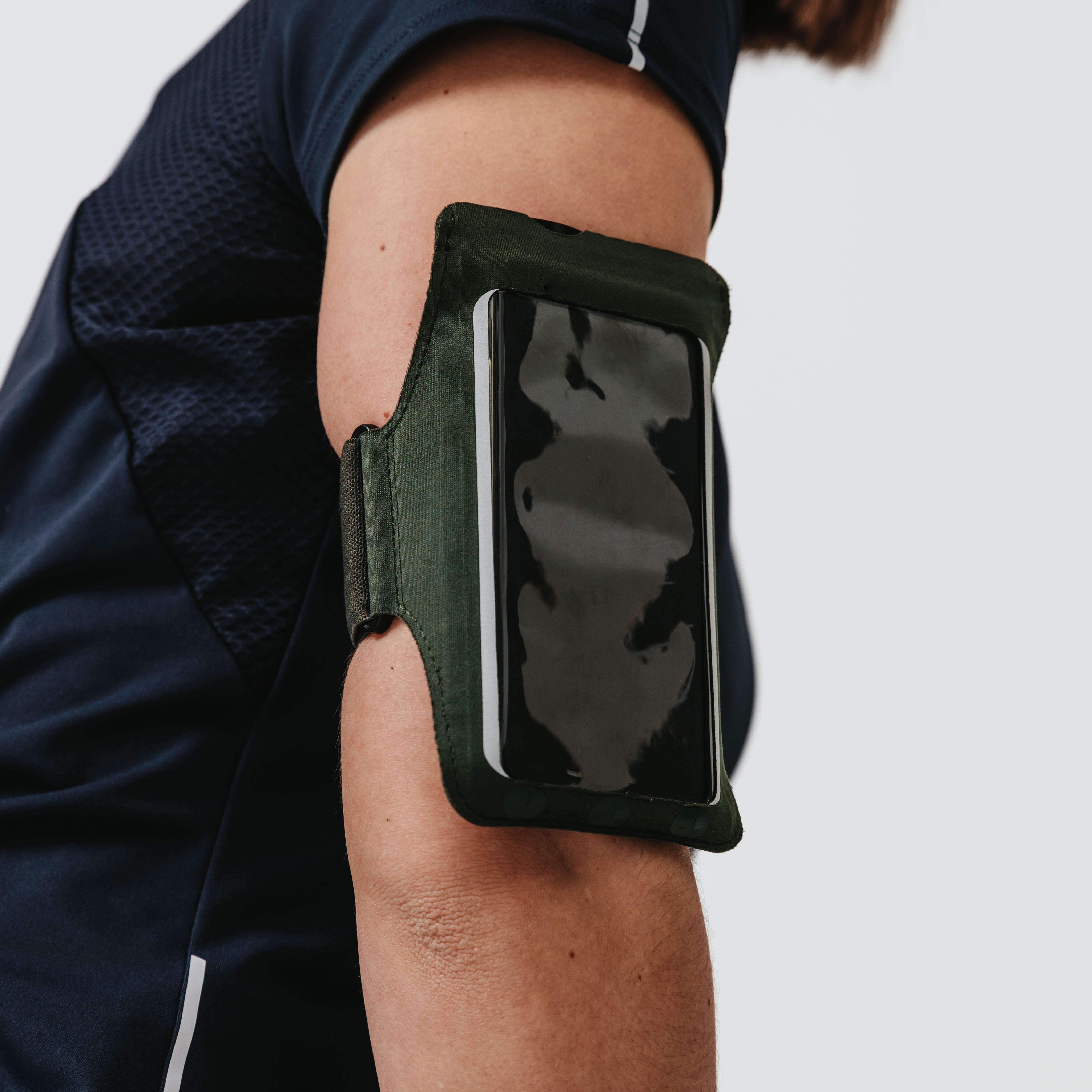 Decathlon running best sale armband