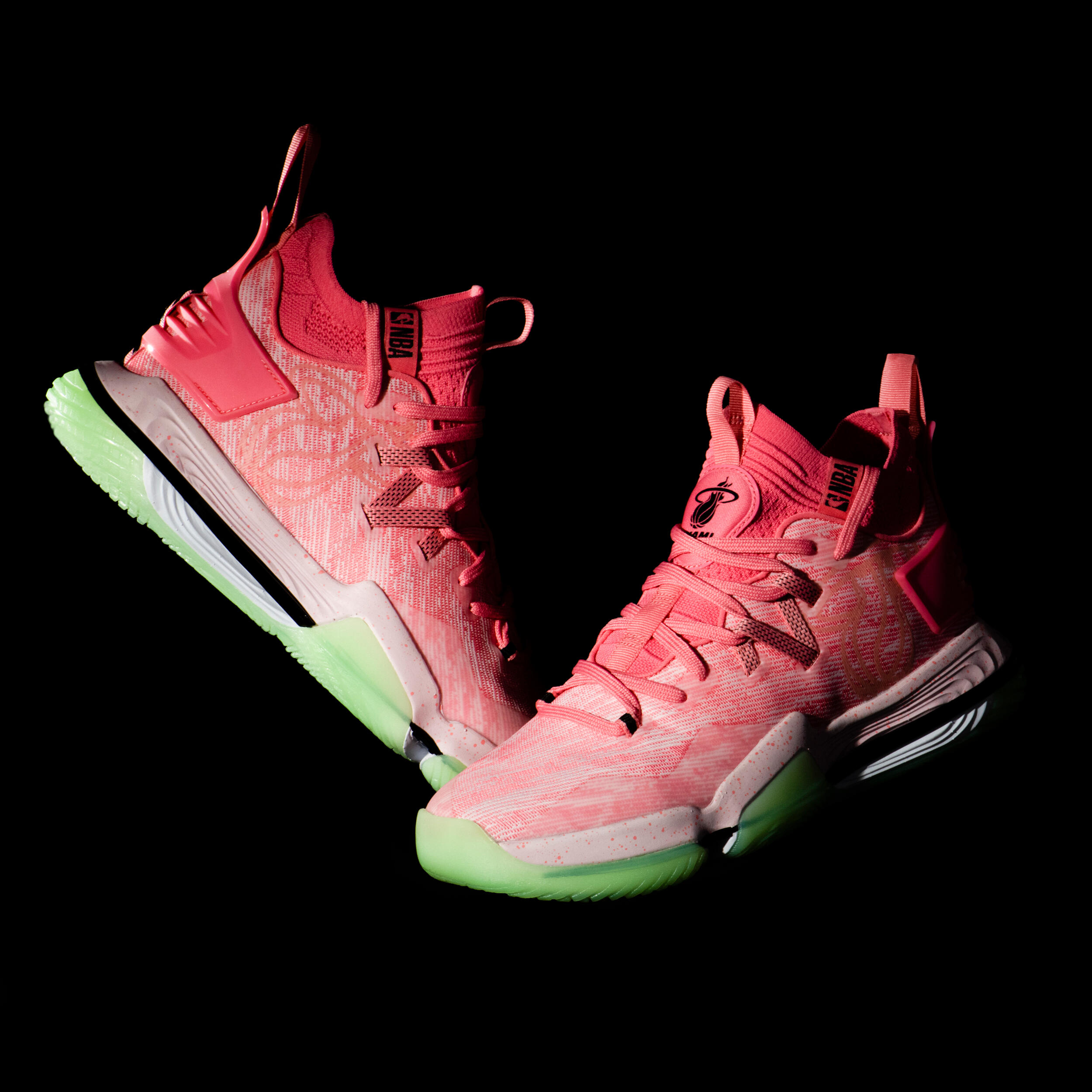 NBA MIAMI HEAT MID UPPER BASKETBALL SHOES - SE900 PINK