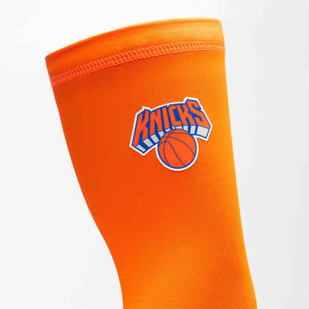 Adult Basketball Elbow Guard E500 - Orange/NBA New York Knicks