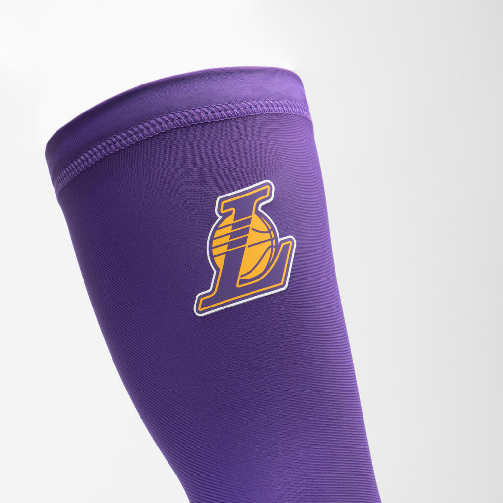 Damen/Herren Ellenbogenschoner Basketball - E500 NBA violett