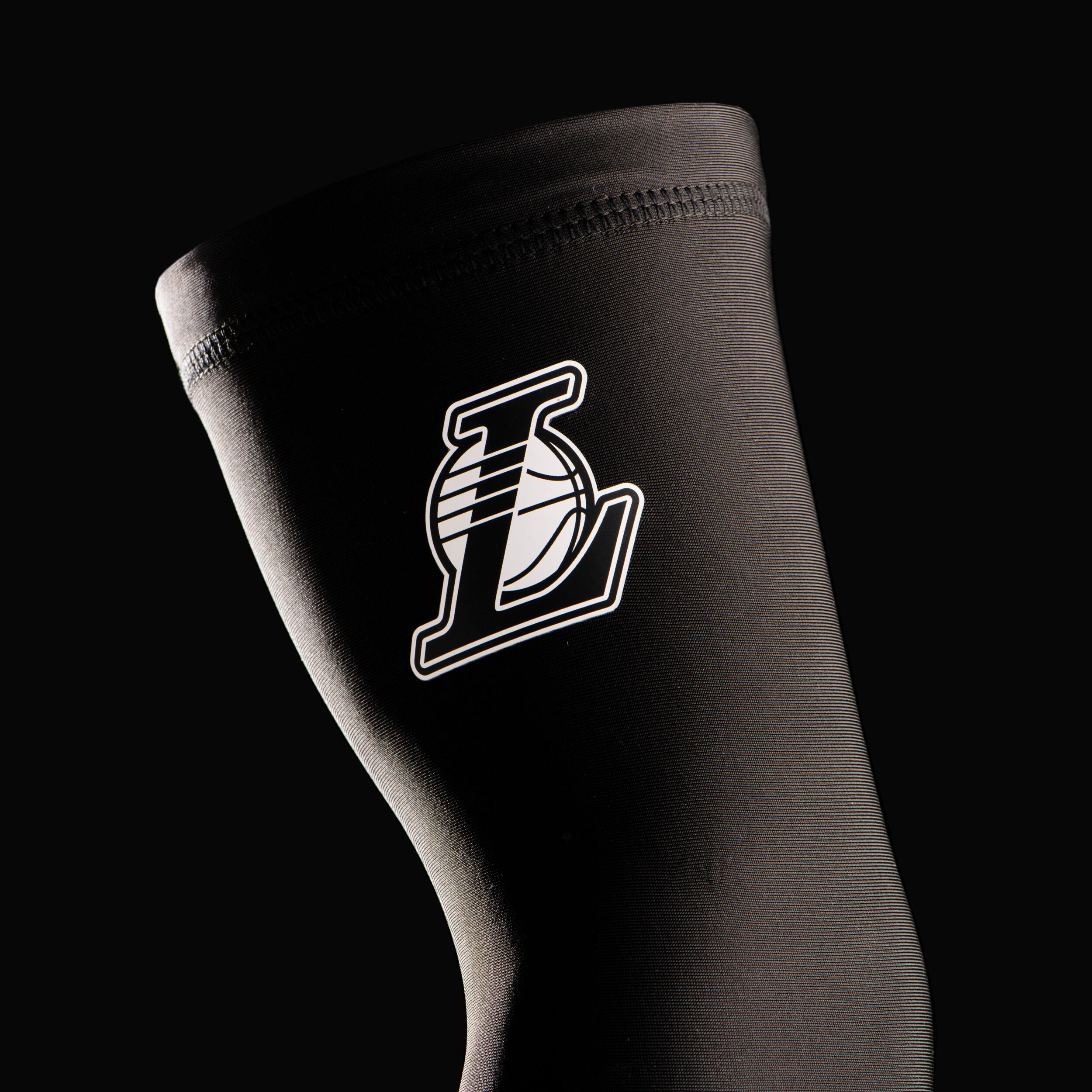 Adult Basketball Arm Sleeve E500 - NBA Los Angeles Lakers/Black 10/11
