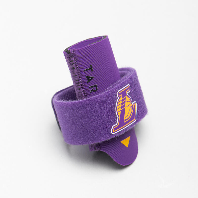 Zpevňující ortéza na prst Strong 500 NBA Lakers fialová