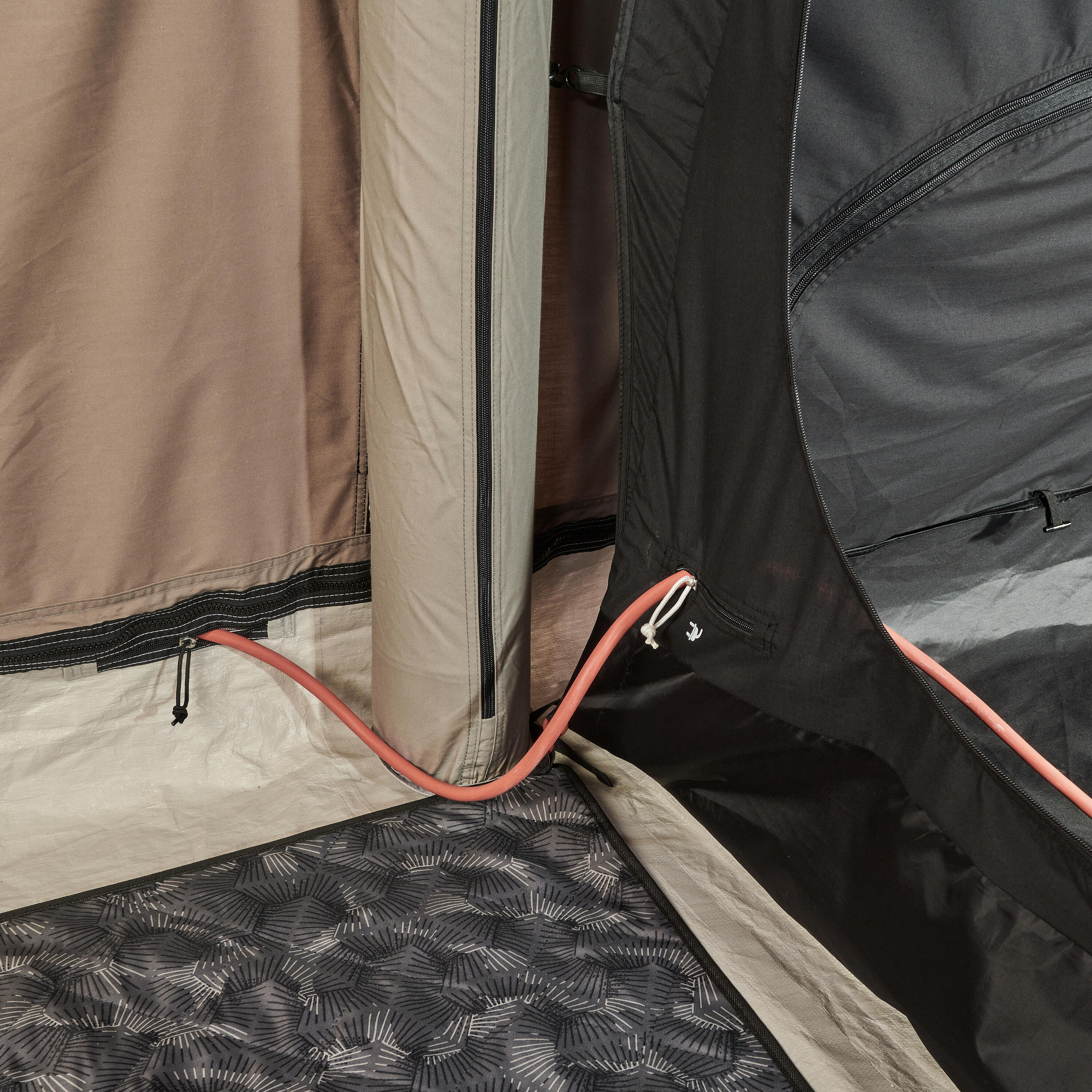 Inflatable camping tent - AirSeconds 6.3 Polycotton - 6 Person - 3 Bedrooms 33/71