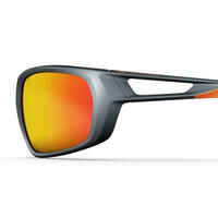 Sonnenbrille MH580 Wandern polarisierend Kategorie 4 Erwachsene grau/orange