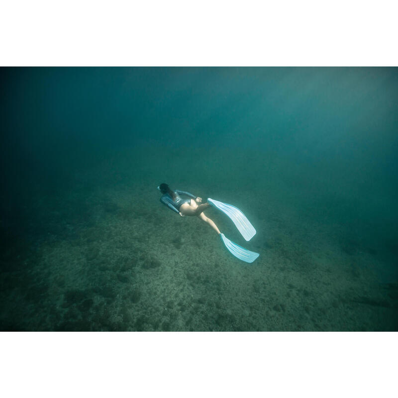 Dámský top s dlouhým rukávem FRD 500 na freediving neopren 1,5 mm glid skin šedý