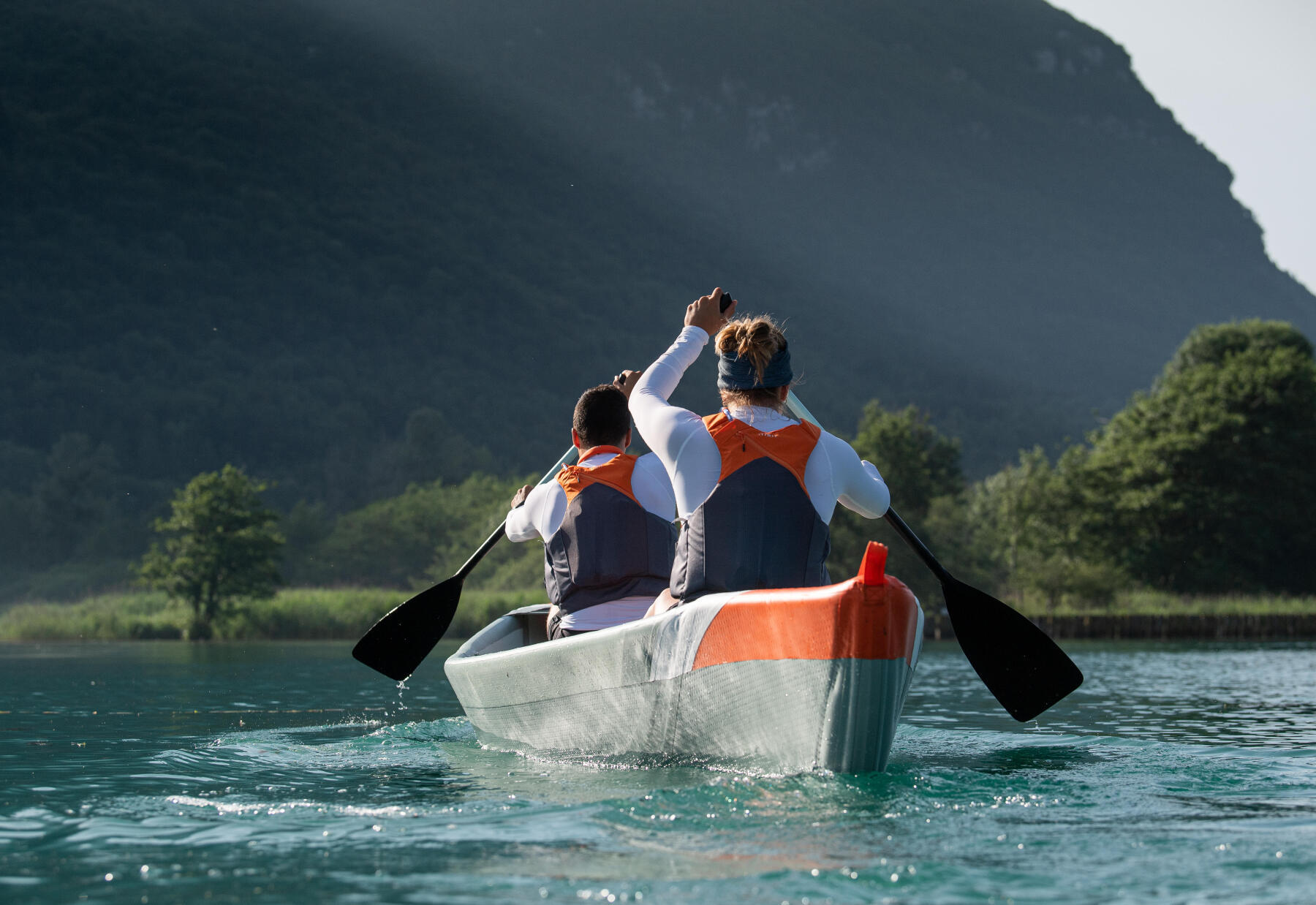 DESCOPERĂ NOI EXPERIENȚE SPORTIVE: CAIAC-CANOE!