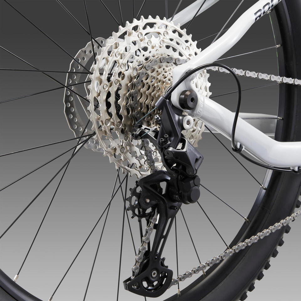 Shimano DEORE.