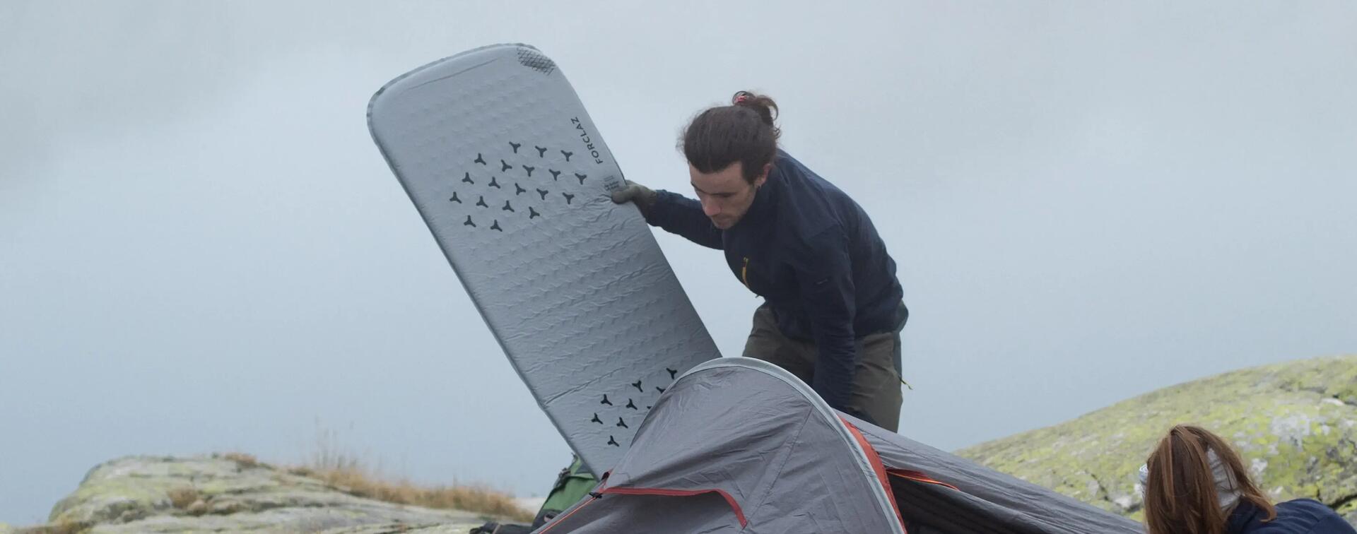 Zelfopblazende slaapmat voor trekking