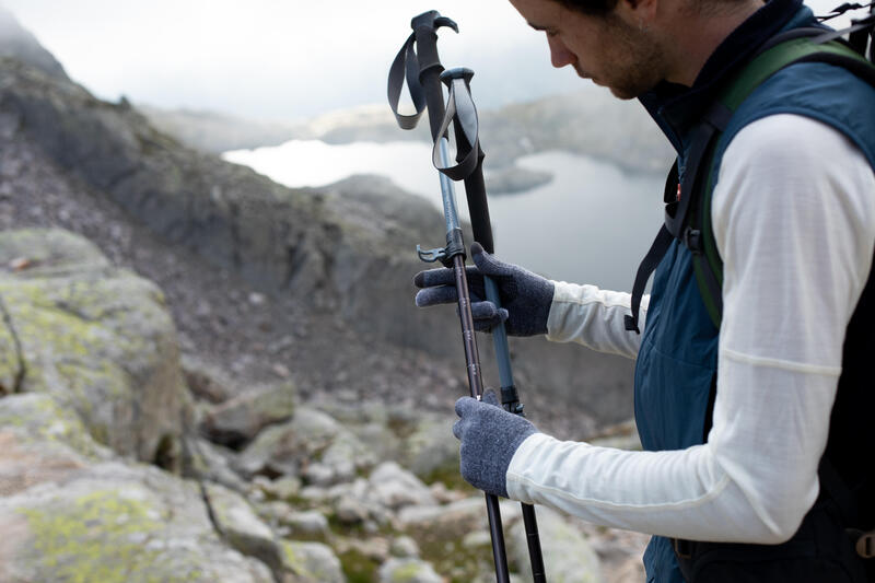 Comment bien utiliser le bloqueur externe de mon bâton de trek ?