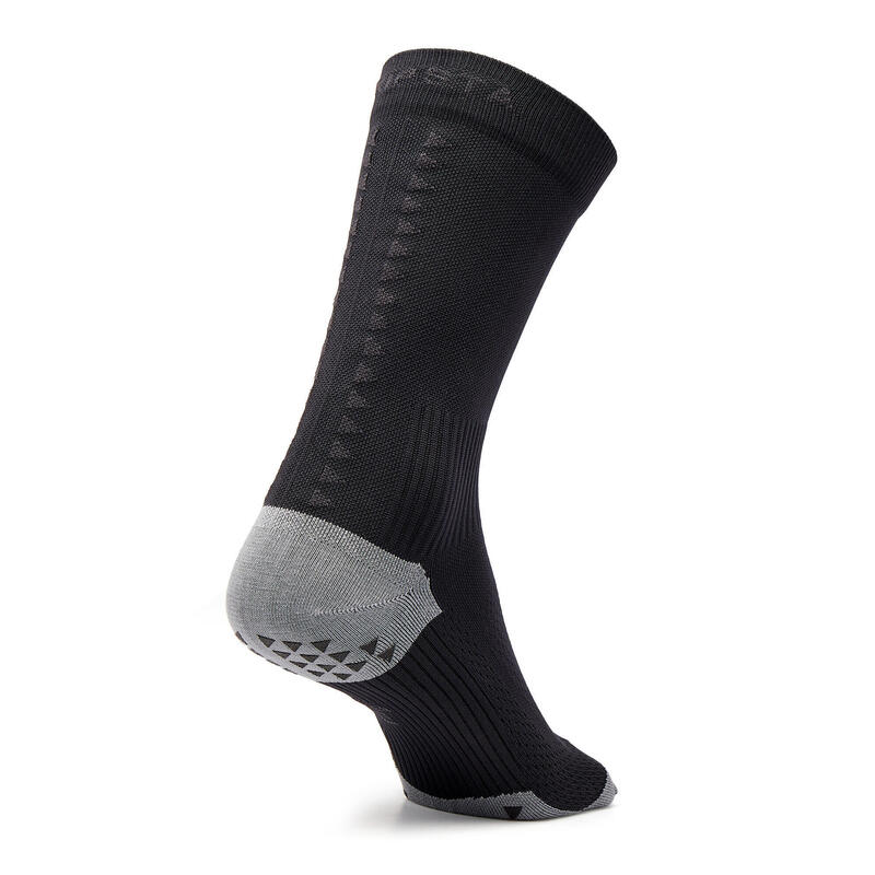 Fotbalové protiskluzové ponožky Viralto MiD černé