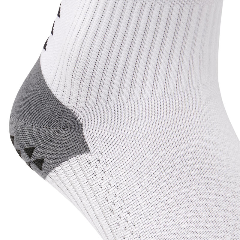 Fotbalové protiskluzové ponožky Viralto MiD bílé