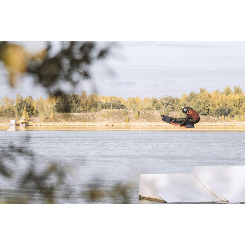 Wakeboard ou ski nautique : quelles différences ?