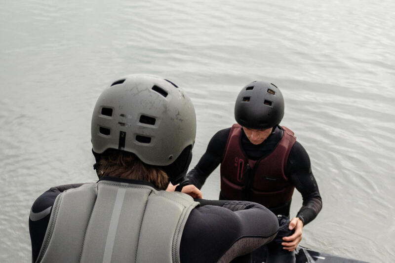 KASK NA WAKEBOARD