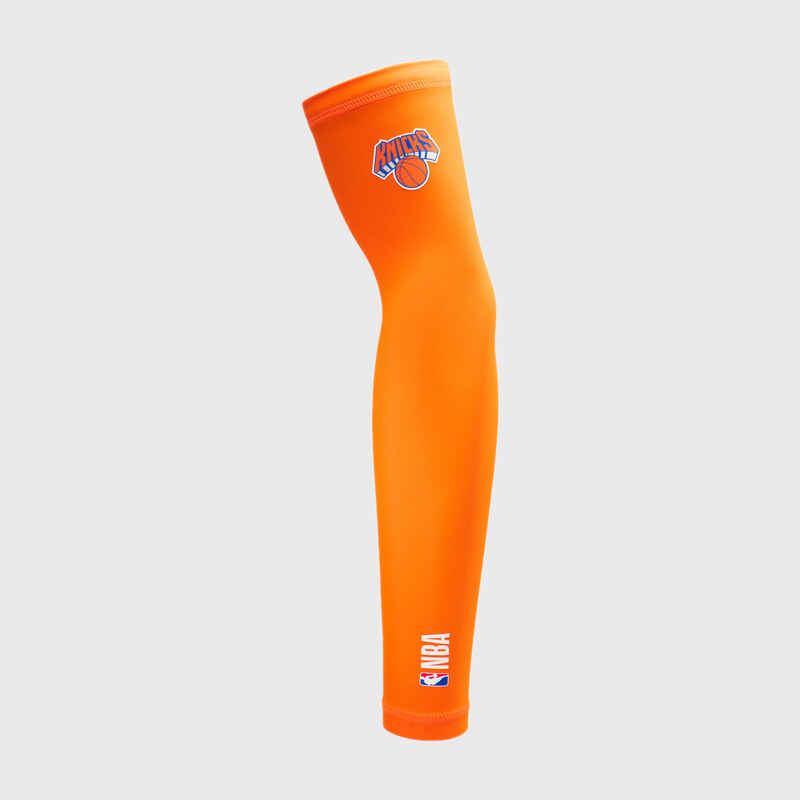 Adult Basketball Elbow Guard E500 - Orange/NBA New York Knicks