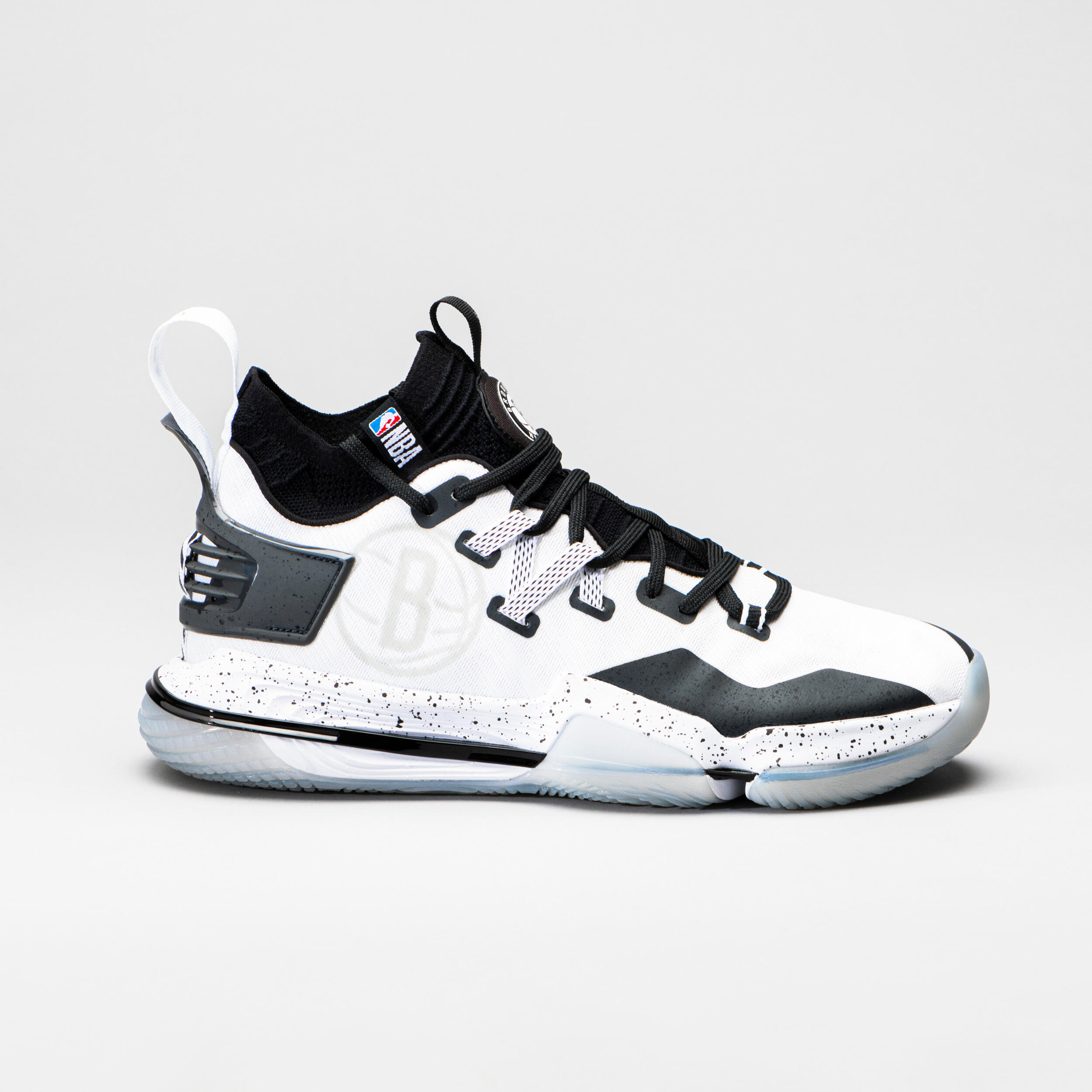 Scarpe da basket bianche best sale